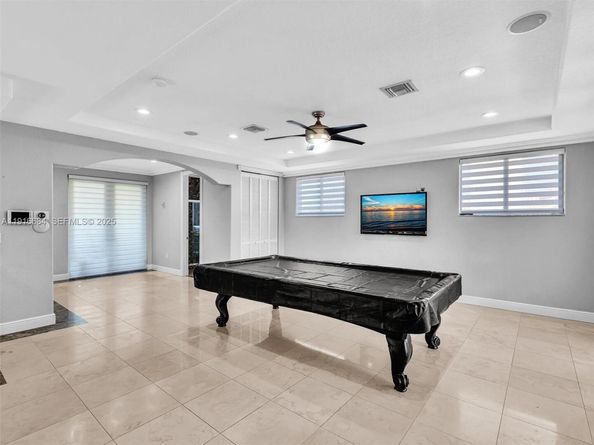 922 Washington St, Hollywood FL 33019