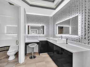 922 Washington St, Hollywood FL 33019