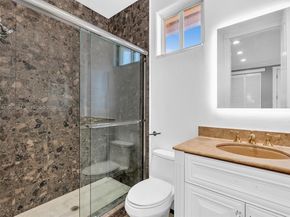 922 Washington St, Hollywood FL 33019