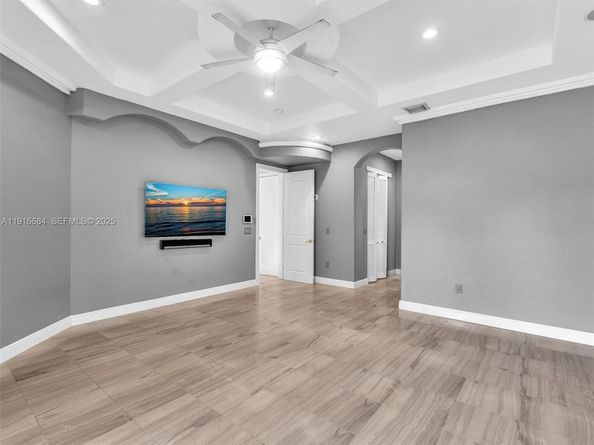 922 Washington St, Hollywood FL 33019