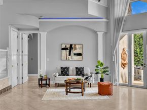 922 Washington St, Hollywood FL 33019