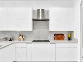 922 Washington St, Hollywood FL 33019