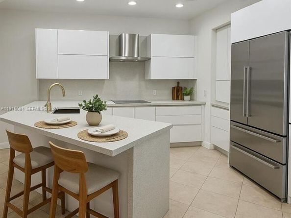 922 Washington St, Hollywood FL 33019