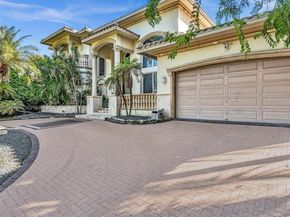 922 Washington St, Hollywood FL 33019