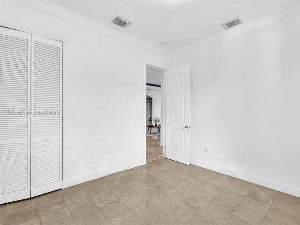 922 Washington St, Hollywood FL 33019