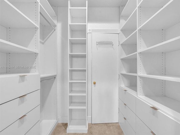 922 Washington St, Hollywood FL 33019