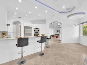 922 Washington St, Hollywood FL 33019