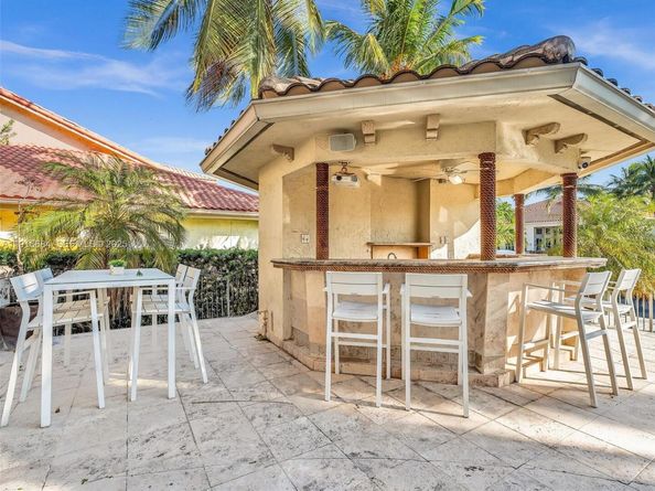 922 Washington St, Hollywood FL 33019