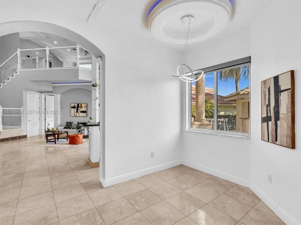 922 Washington St, Hollywood FL 33019