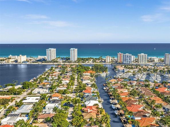 922 Washington St, Hollywood FL 33019