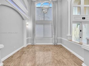 922 Washington St, Hollywood FL 33019