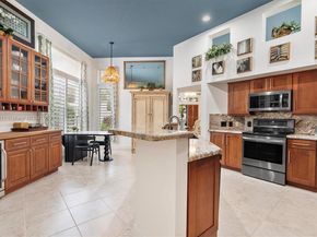 2557 Bay Pointe Dr, Weston FL 33327