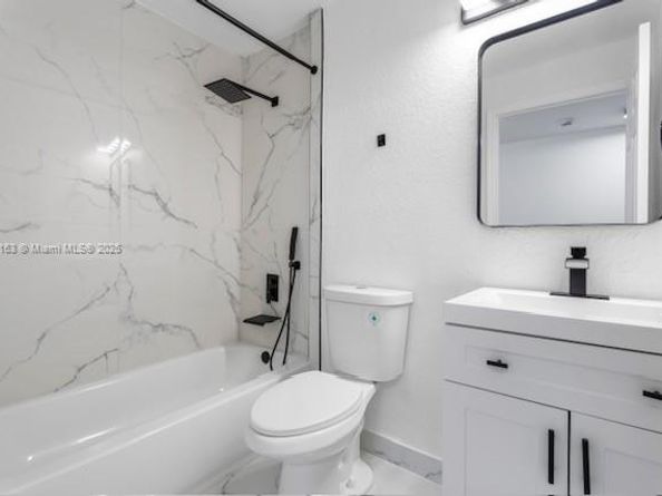 2276 NW 136th Ter, Opa-Locka FL 33054