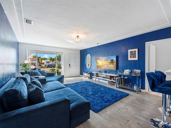1545 Normandy Dr, Miami Beach FL 33141