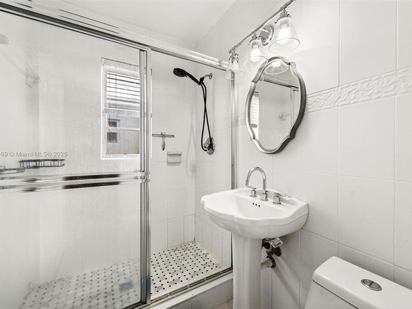 1545 Normandy Dr, Miami Beach FL 33141