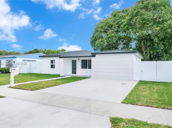 2310 NW 155th St, Miami Gardens FL 33054