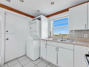 2025 NE 164th St 809, North Miami Beach FL 33162