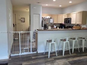 3203 SE 7th St, Homestead FL 33033