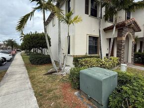 3203 SE 7th St, Homestead FL 33033