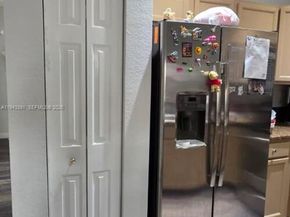 3203 SE 7th St, Homestead FL 33033