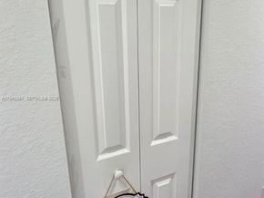 3203 SE 7th St, Homestead FL 33033