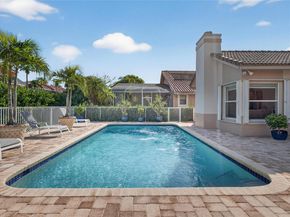 11735 Greenbrier Ln, Coral Springs FL 33071