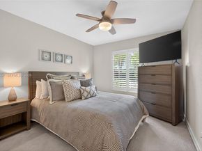 11735 Greenbrier Ln, Coral Springs FL 33071