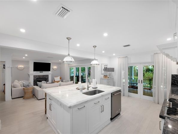 746 Marble Ct, Boca Raton FL 33432