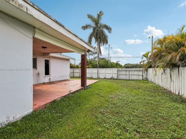11121 SW 162nd Ter, Miami FL 33157