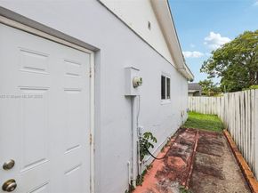 11121 SW 162nd Ter, Miami FL 33157