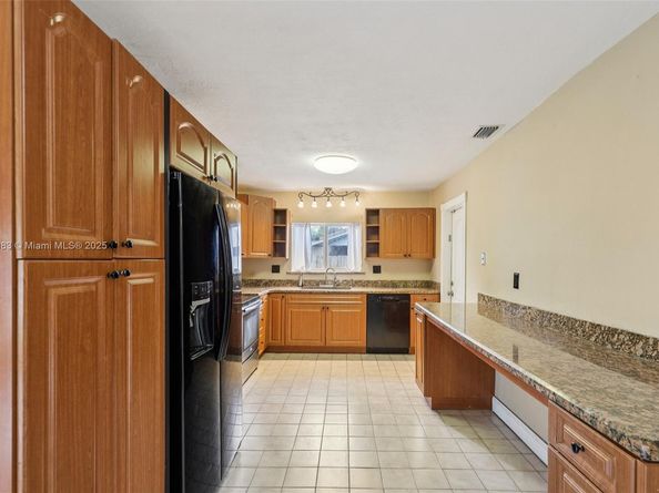 11121 SW 162nd Ter, Miami FL 33157