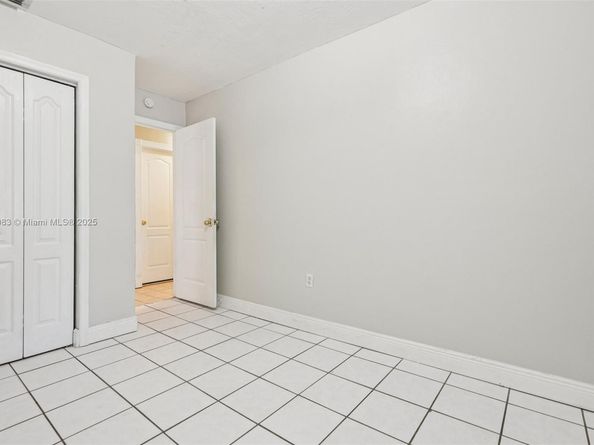 11121 SW 162nd Ter, Miami FL 33157