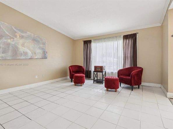 11121 SW 162nd Ter, Miami FL 33157