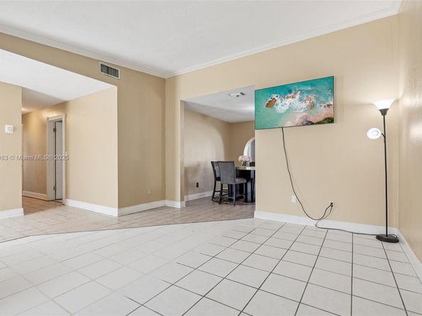 11121 SW 162nd Ter, Miami FL 33157
