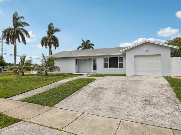 11121 SW 162nd Ter, Miami FL 33157