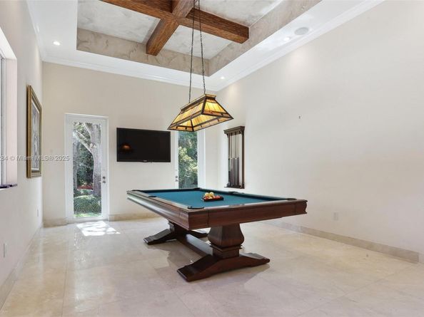 7480 SW 100th St, Pinecrest FL 33156