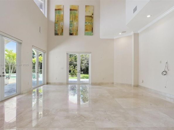 7480 SW 100th St, Pinecrest FL 33156