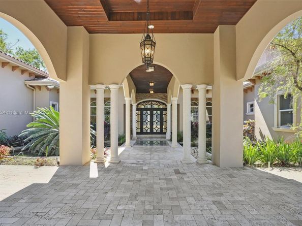 7480 SW 100th St, Pinecrest FL 33156