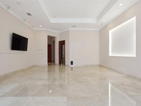 7480 SW 100th St, Pinecrest FL 33156