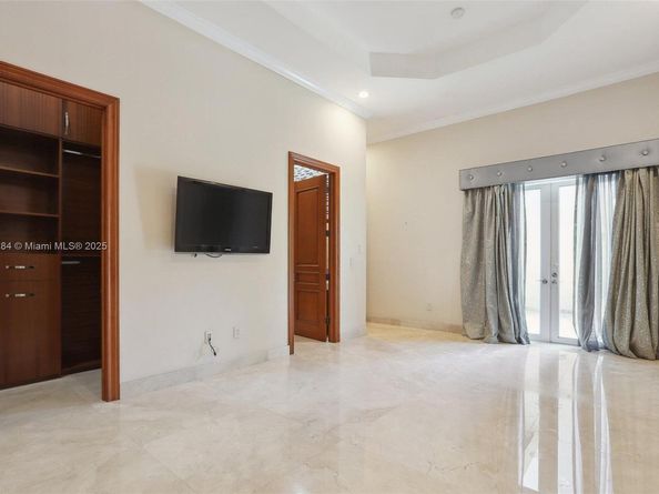 7480 SW 100th St, Pinecrest FL 33156