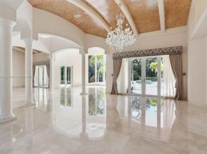 7480 SW 100th St, Pinecrest FL 33156