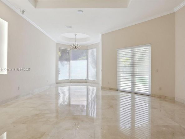 7480 SW 100th St, Pinecrest FL 33156