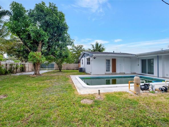 17031 NW 12th Ave, Miami Gardens FL 33169