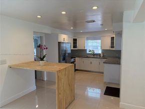 4441 NE 17th Ave, Oakland Park FL 33334