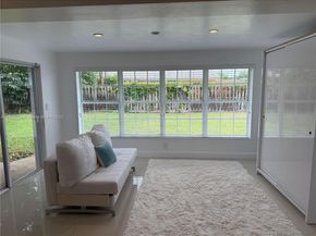 4441 NE 17th Ave, Oakland Park FL 33334