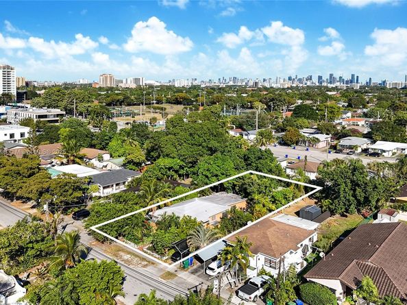 2845 SW 37th Ct, Miami FL 33134
