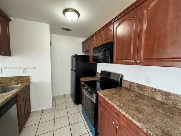 15699 SW 73rd Cir Ter 110, Miami FL 33193