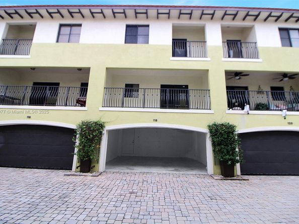 3204 Bird Ave 119, Miami FL 33133