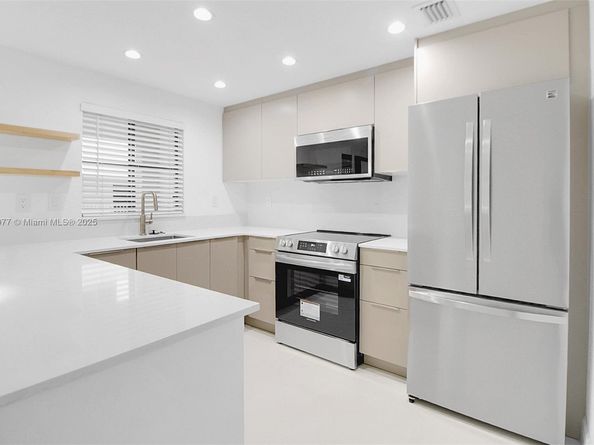 3204 Bird Ave 119, Miami FL 33133