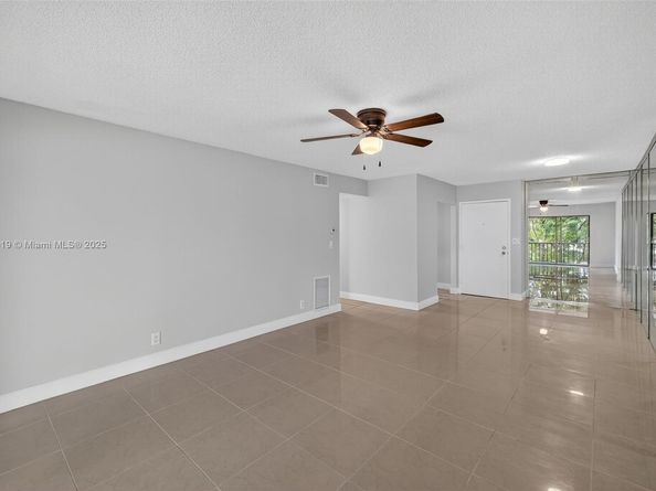 3109 Oakland Shores Dr 209, Oakland Park FL 33309